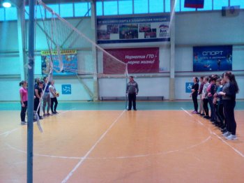 В ФОКе прошла товарищеская встреча по волейболу