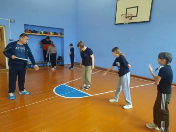 Обучающиеся выполняют нормативы ГТО